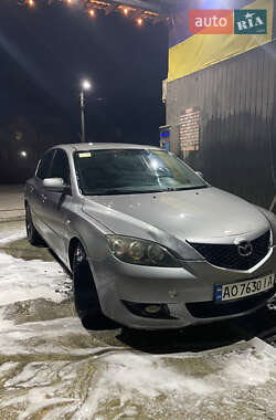 Хэтчбек Mazda 3 2004 в Лазещине