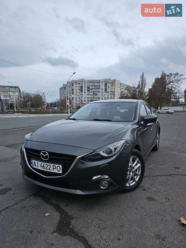 Хэтчбек Mazda 3 2015 в Измаиле