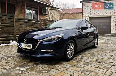 Седан Mazda 3 2016 в Ирпене