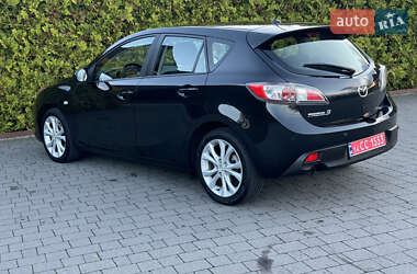 Хетчбек Mazda 3 2011 в Стрию