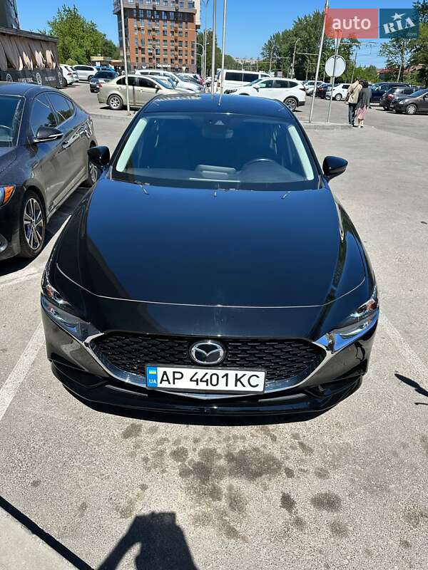 Седан Mazda 3 2018 в Днепре