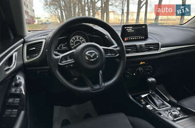 Седан Mazda 3 2017 в Полтаве