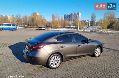 Седан Mazda 3 2014 в Киеве