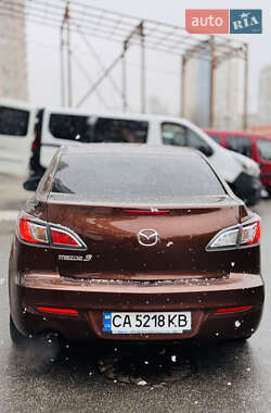 Седан Mazda 3 2012 в Умани