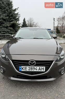 Седан Mazda 3 2016 в Днепре