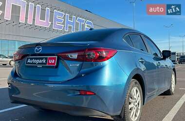 Седан Mazda 3 2017 в Львові