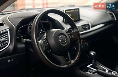 Хэтчбек Mazda 3 2015 в Киеве