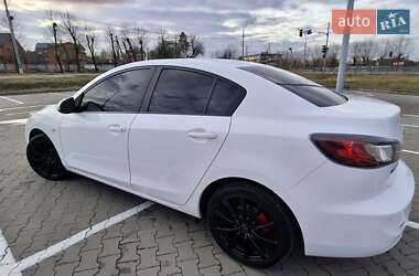 Седан Mazda 3 2012 в Киеве