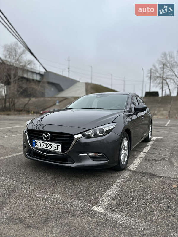 Хэтчбек Mazda 3 2018 в Киеве