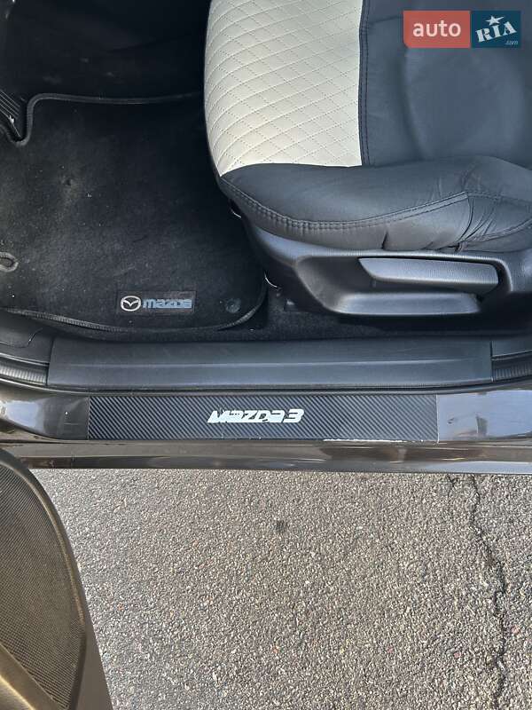 Седан Mazda 3 2013 в Киеве