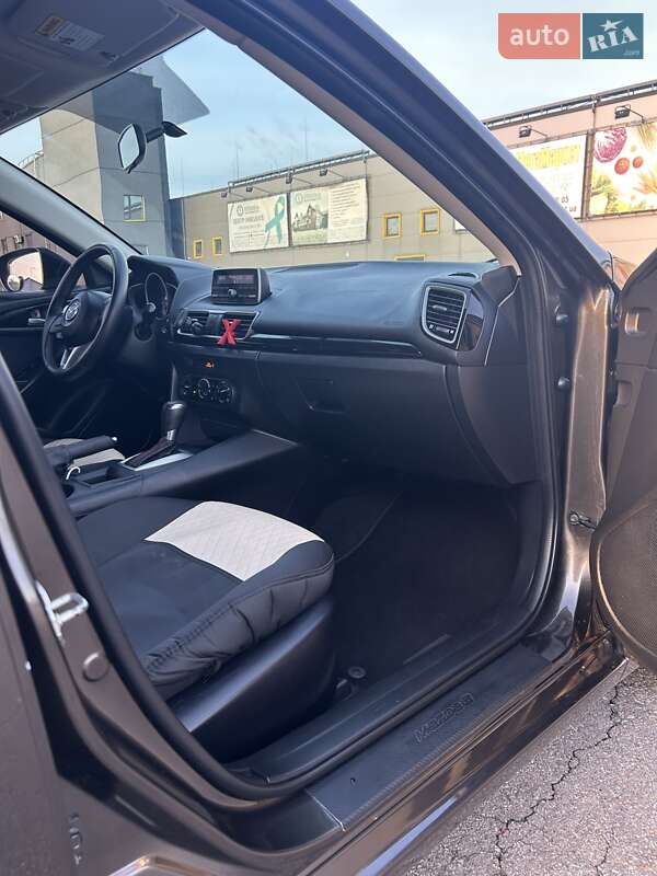 Седан Mazda 3 2013 в Киеве