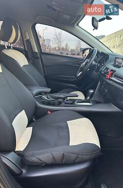 Седан Mazda 3 2013 в Киеве