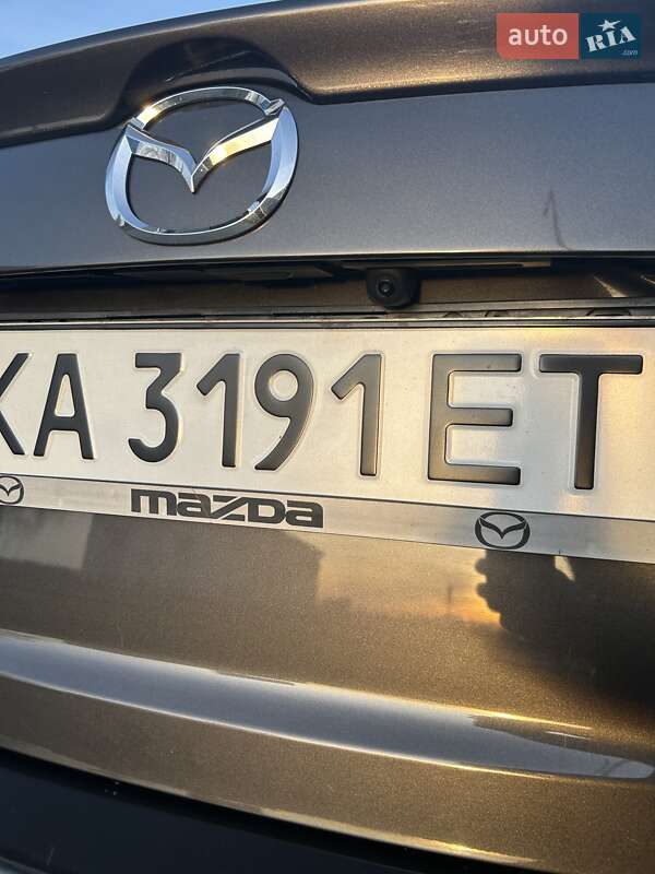 Седан Mazda 3 2013 в Киеве
