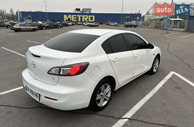 Седан Mazda 3 2011 в Днепре