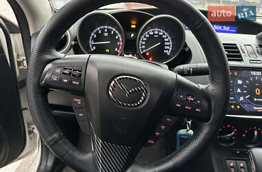 Седан Mazda 3 2011 в Днепре