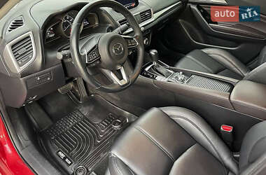 Седан Mazda 3 2018 в 