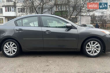 Седан Mazda 3 2011 в Черкасах