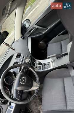Седан Mazda 3 2011 в 