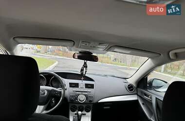 Седан Mazda 3 2011 в 