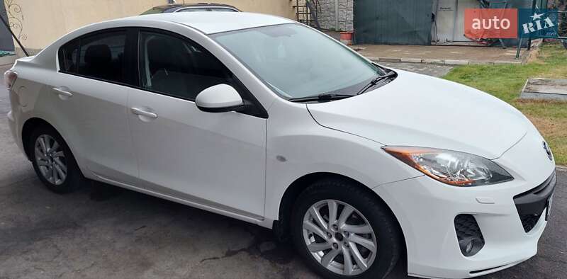 Седан Mazda 3 2012 в Кременчуге