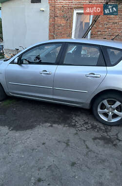 Хетчбек Mazda 3 2004 в Шептицькому