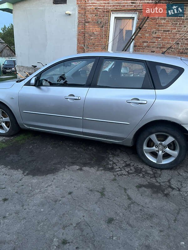 Хэтчбек Mazda 3 2004 в Шептицькому