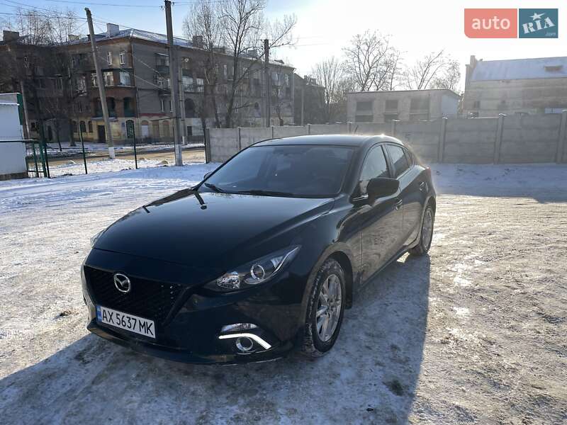 Хэтчбек Mazda 3 2015 в 