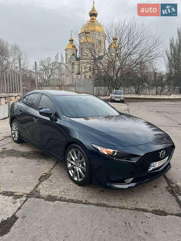 Седан Mazda 3 2019 в Дніпрі