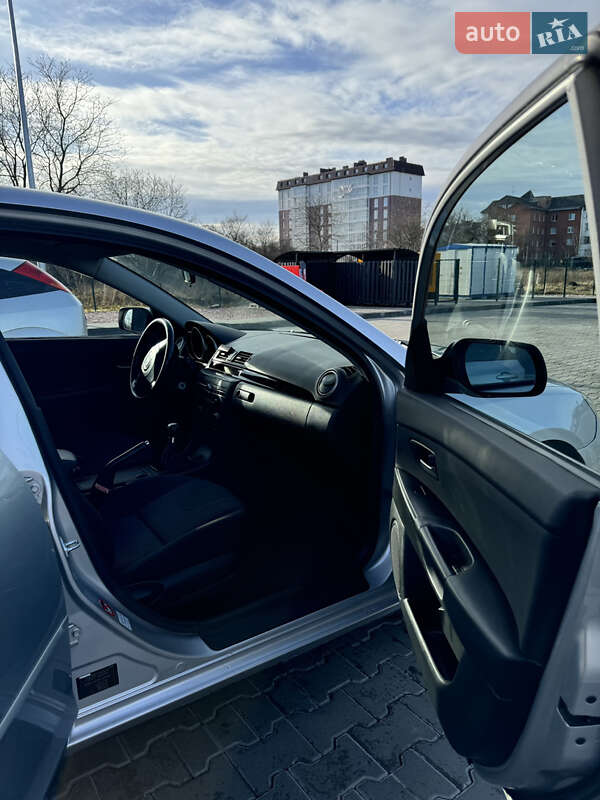 Хэтчбек Mazda 3 2005 в Жидачове