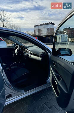 Хэтчбек Mazda 3 2005 в 