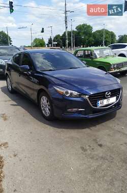 Седан Mazda 3 2016 в 
