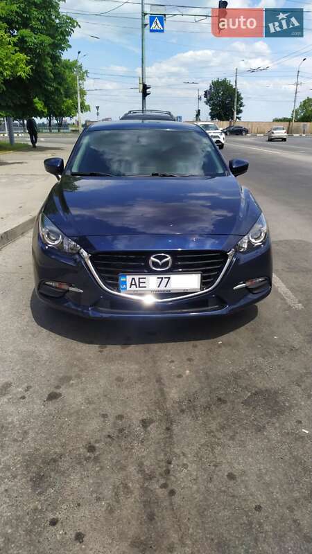 Седан Mazda 3 2016 в Днепре