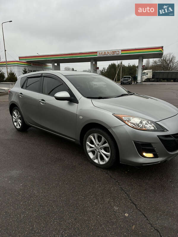 Хетчбек Mazda 3 2010 в Чернігові