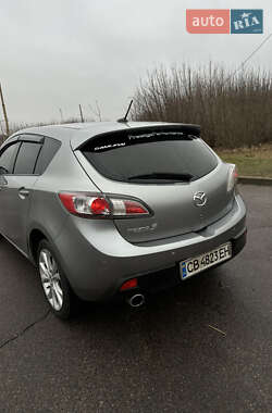 Хетчбек Mazda 3 2010 в Чернігові