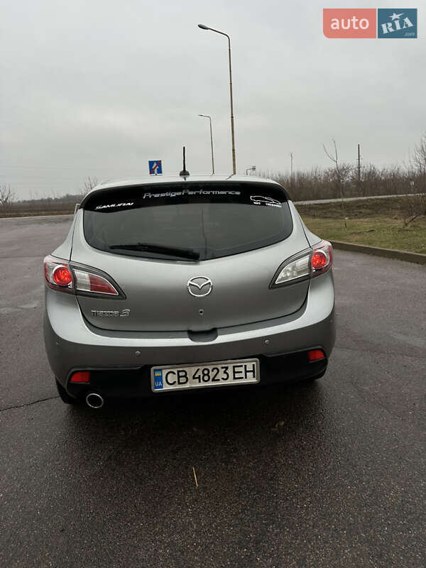 Хетчбек Mazda 3 2010 в Чернігові