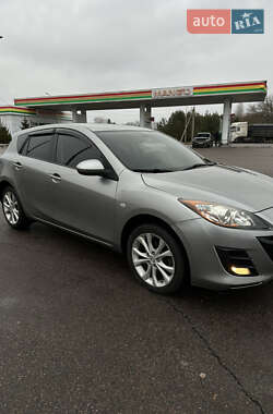 Хетчбек Mazda 3 2010 в Чернігові
