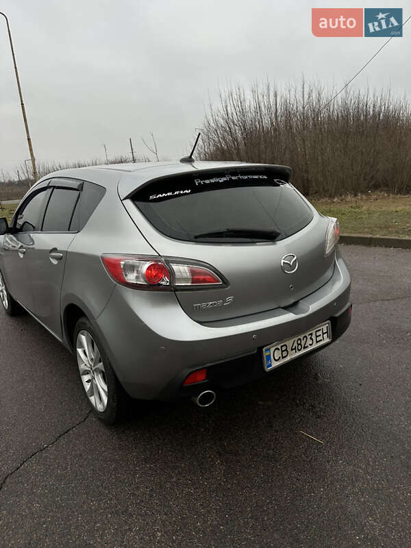 Хетчбек Mazda 3 2010 в Чернігові