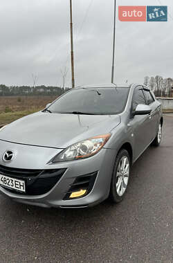 Хетчбек Mazda 3 2010 в Чернігові