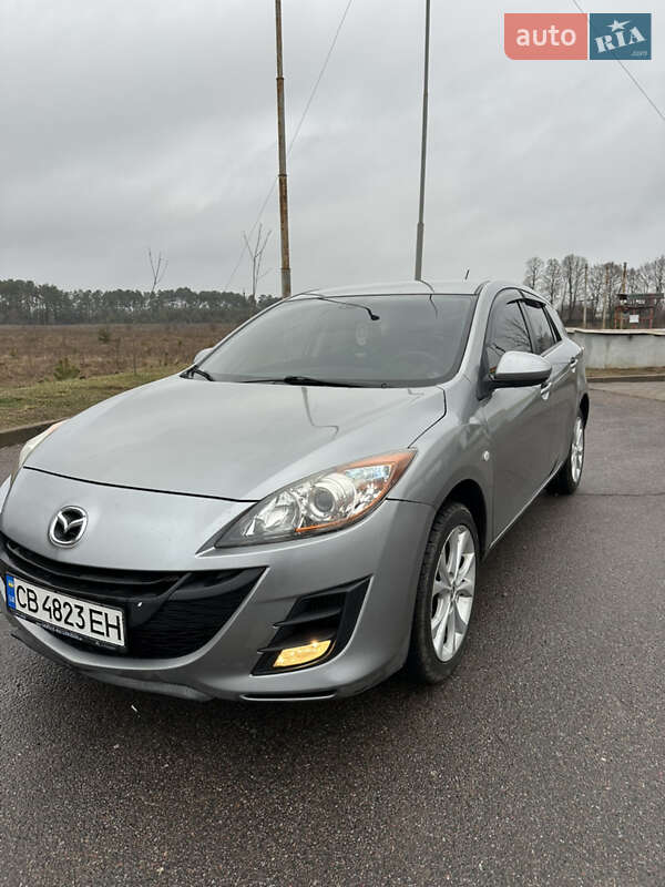 Хетчбек Mazda 3 2010 в Чернігові