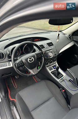 Хетчбек Mazda 3 2010 в Чернігові