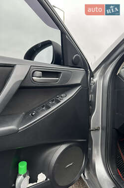 Хетчбек Mazda 3 2010 в Чернігові