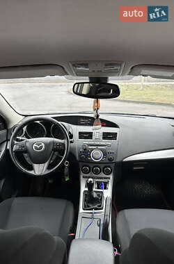 Хетчбек Mazda 3 2010 в Чернігові