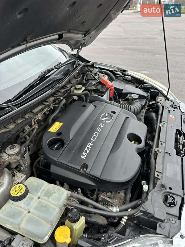 Хетчбек Mazda 3 2010 в Чернігові