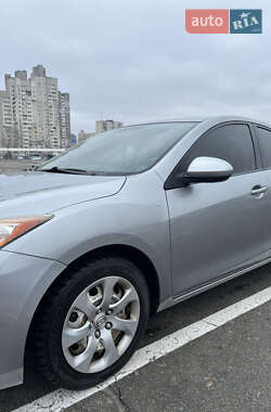 Седан Mazda 3 2013 в 