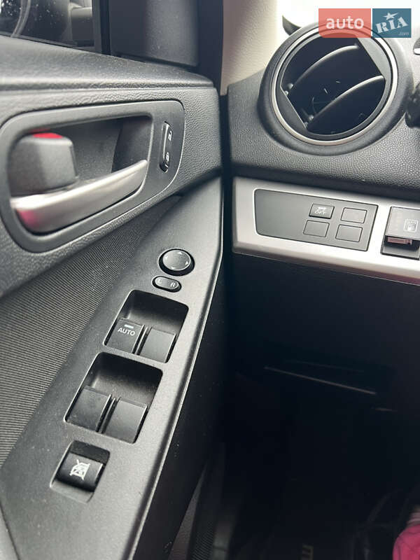 Седан Mazda 3 2013 в Киеве