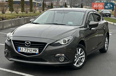 Седан Mazda 3 2016 в Києві