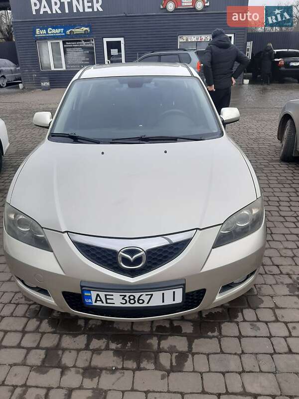 Седан Mazda 3 2007 в Новомосковске