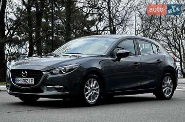 Хэтчбек Mazda 3 2016 в Одессе