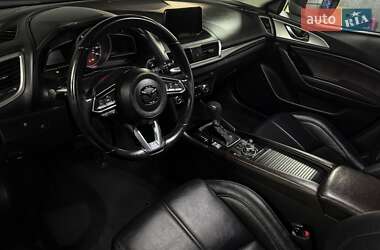 Хэтчбек Mazda 3 2017 в 