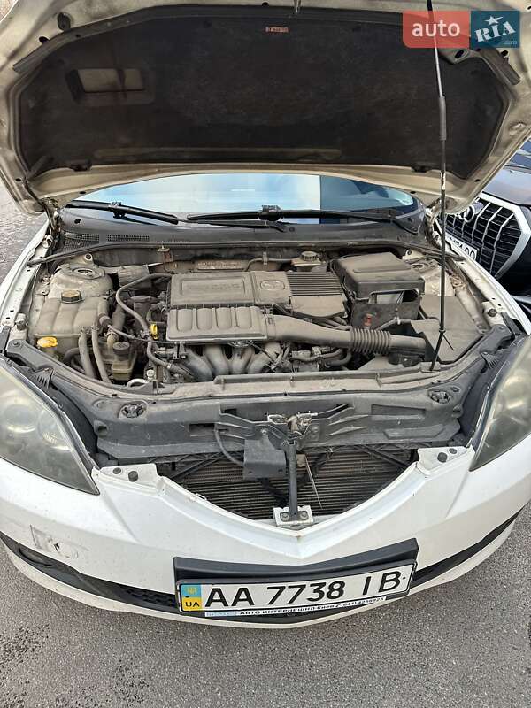 Хэтчбек Mazda 3 2008 в Киеве